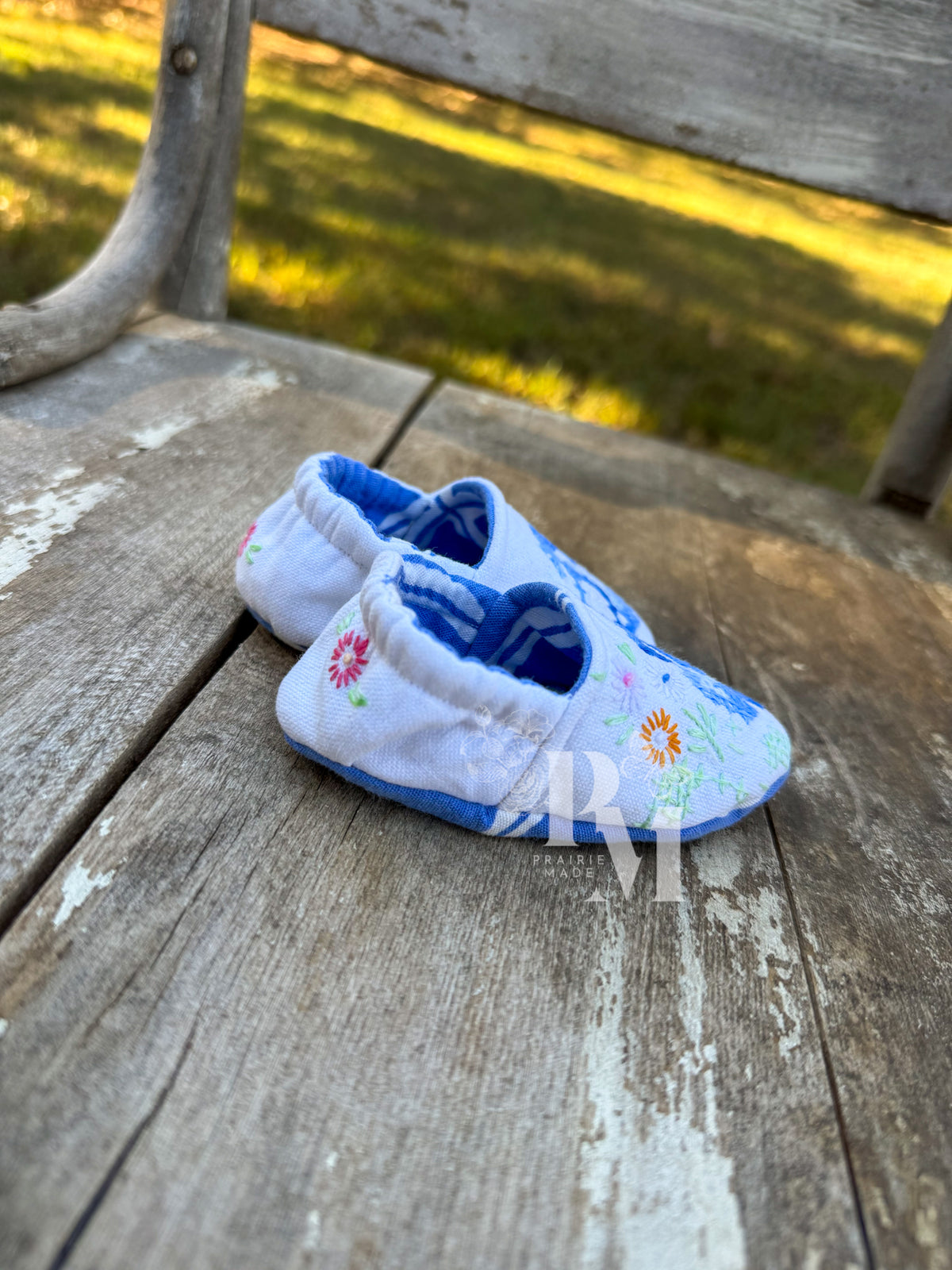 Slippers 6/9- Blue Cross-stitch