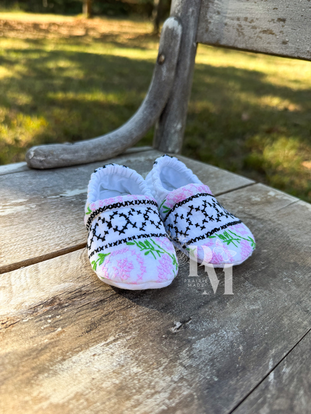 Slippers 3/6 - Classic Cross-stitch