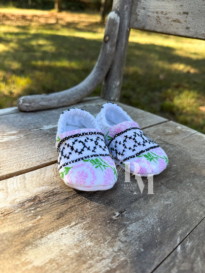 Slippers 3/6 - Classic Cross-stitch
