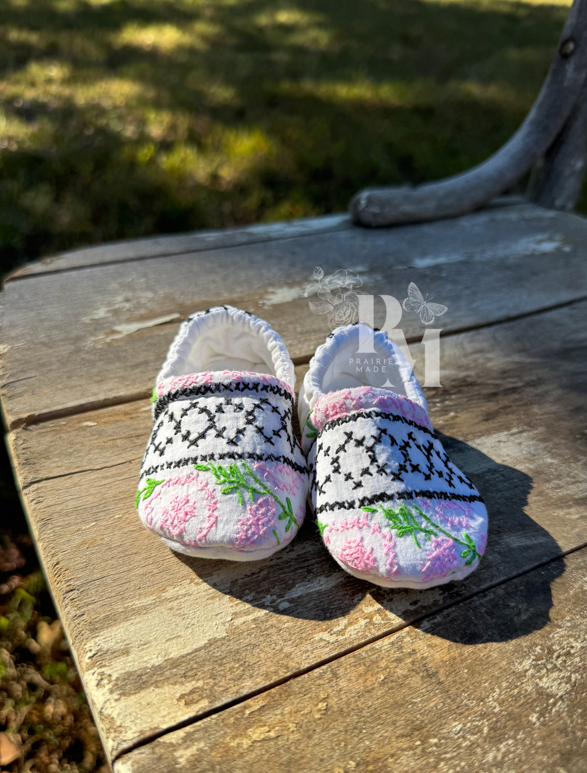 Slippers 3/6 - Classic Cross-stitch